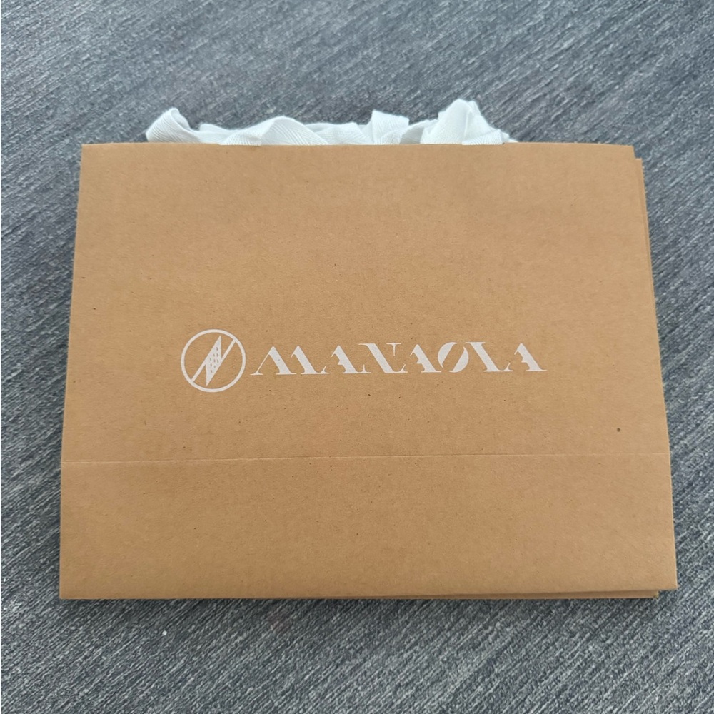 Manaola Brown Gift Bag